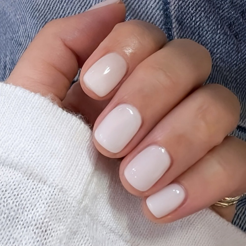 Press On Nail Set - 24 Uñas Postizas Blancas Lechosas, Cortas
