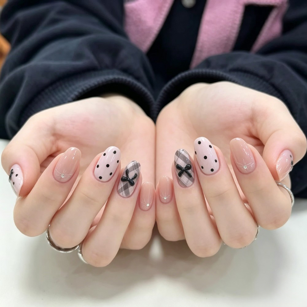 24 Uñas Postizas Francesas con - Press On Nail Set reseña y precio