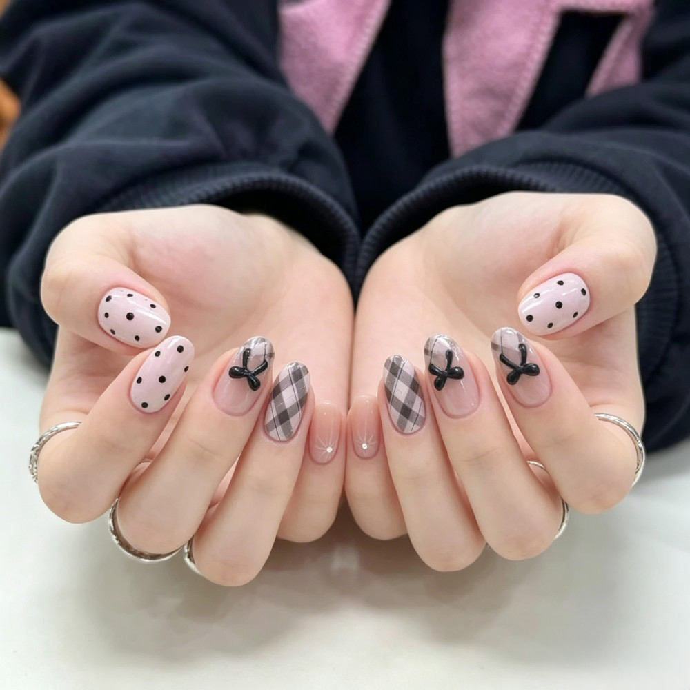 24 Uñas Postizas Francesas con - Press On Nail Set reseña y precio