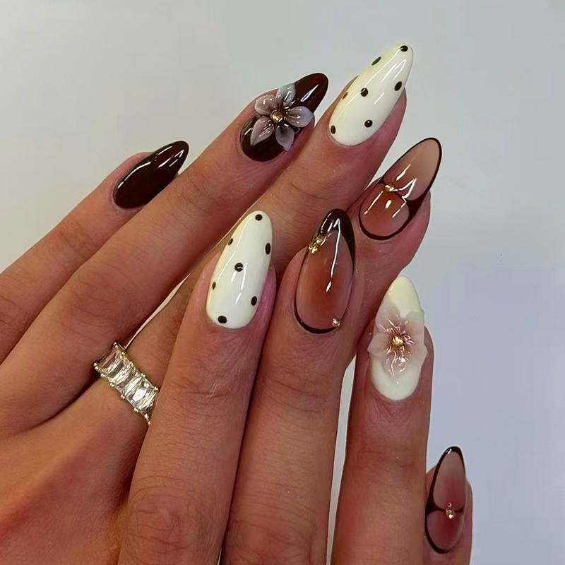 24 Uñas Postizas de Almendra c - Press On Nail Set reseña y precio